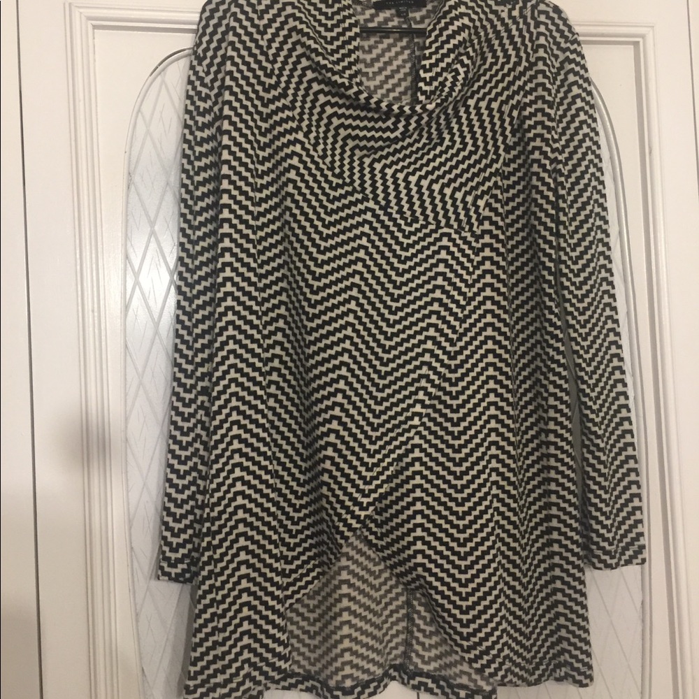 Black and white tunic